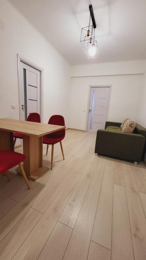 Imob Bibi House Universitate Boekarest Buitenkant foto